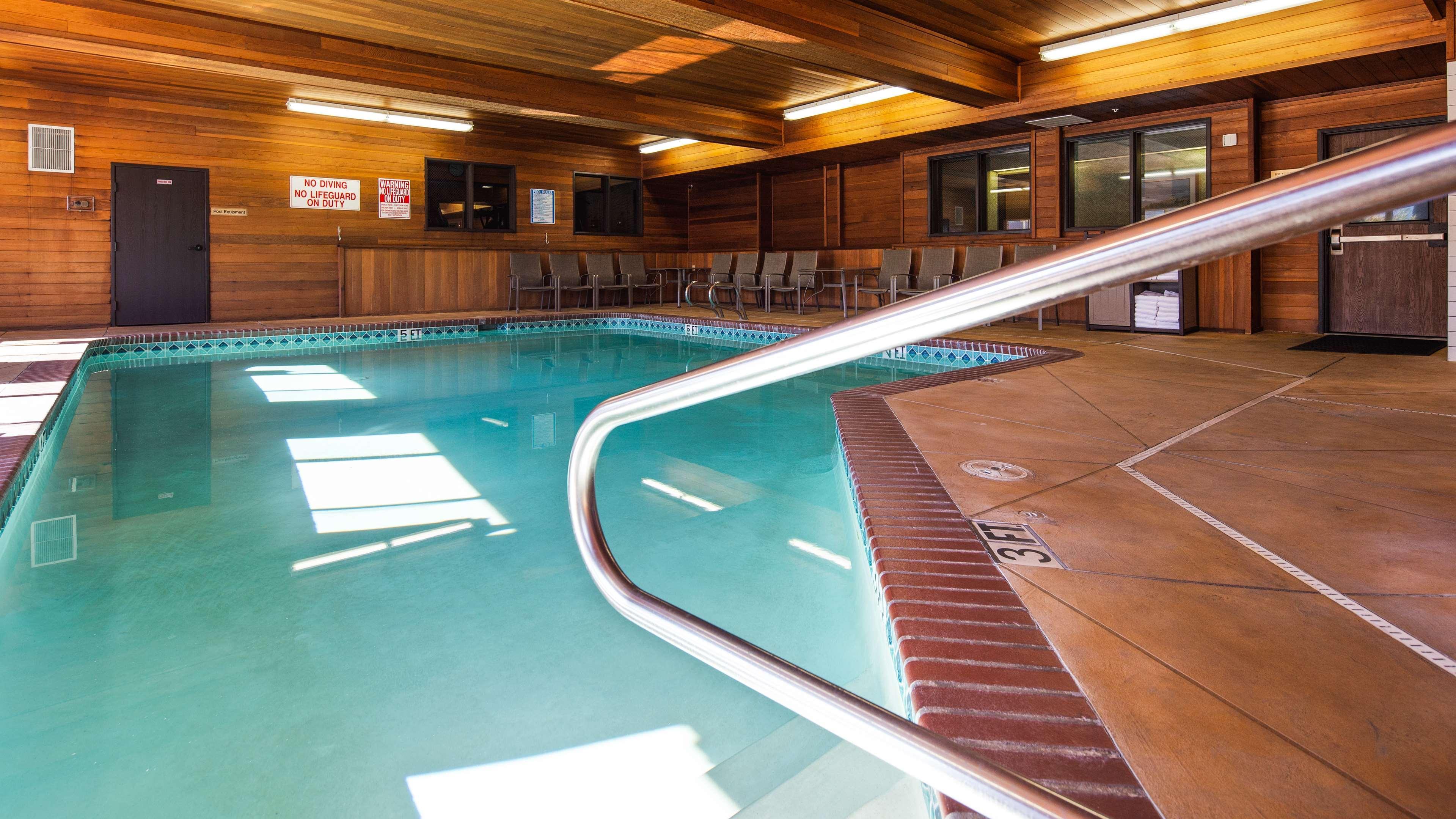 Best Western Cascade Inn & Suites Troutdale Ngoại thất bức ảnh