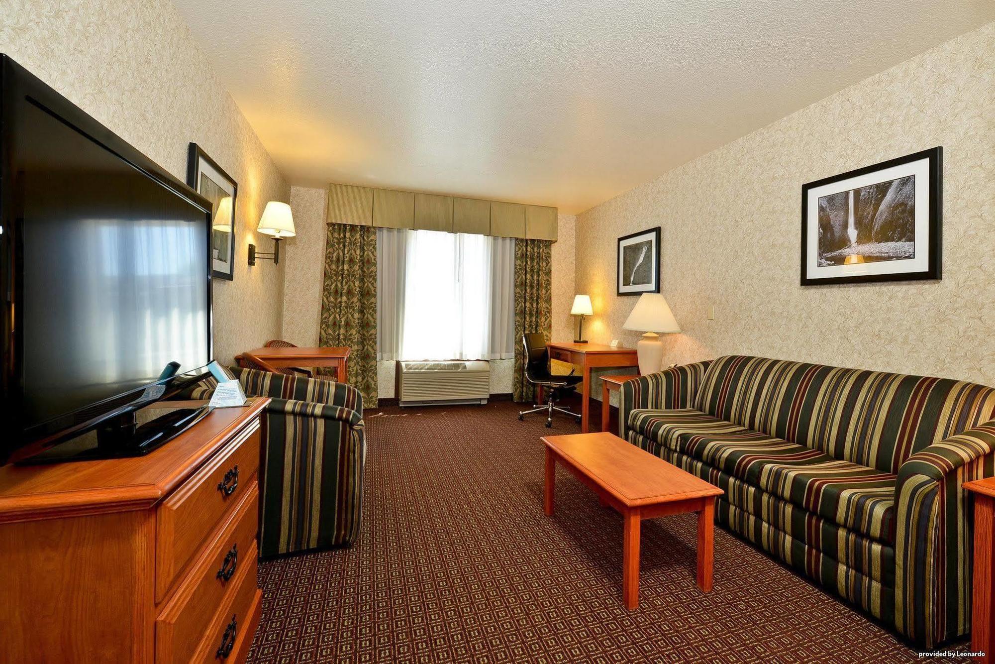 Best Western Cascade Inn & Suites Troutdale Ngoại thất bức ảnh