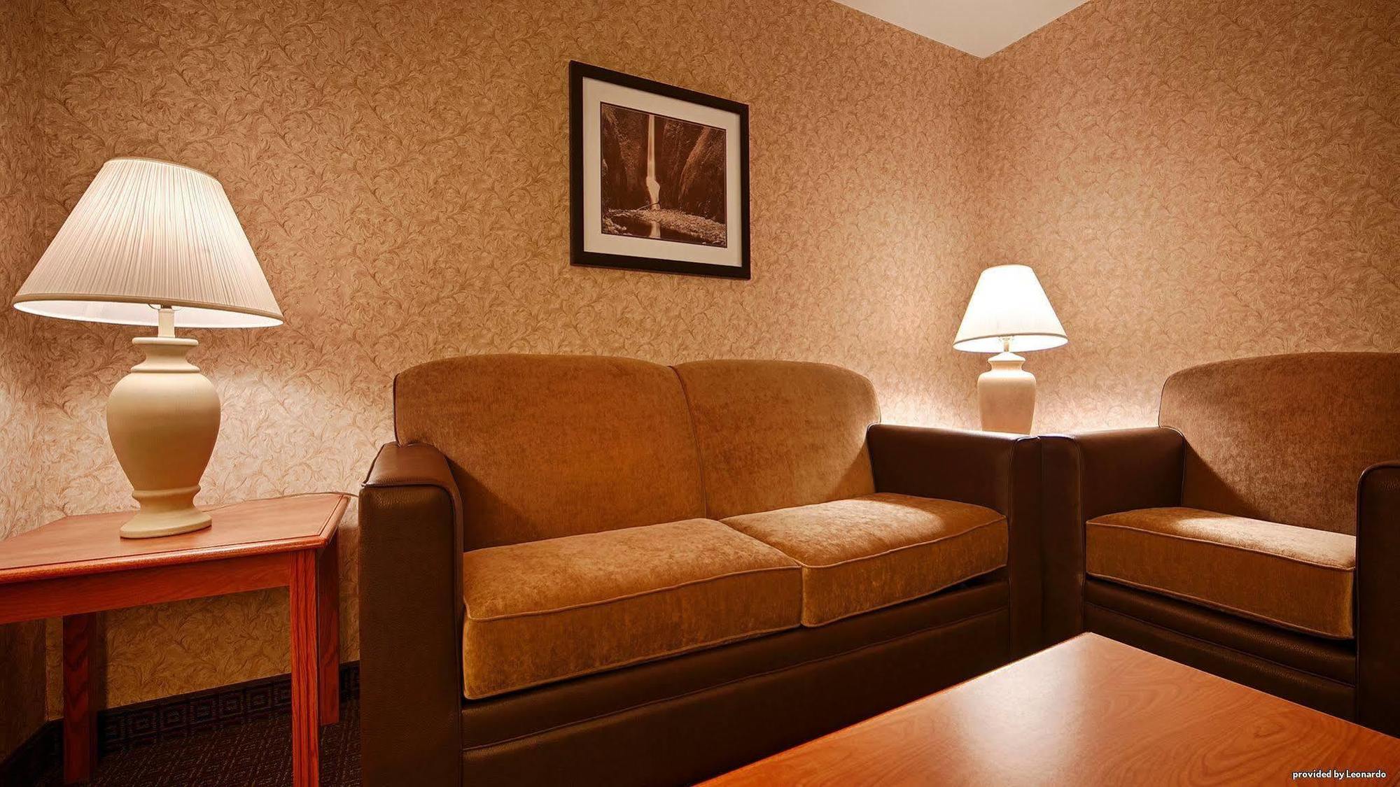 Best Western Cascade Inn & Suites Troutdale Ngoại thất bức ảnh